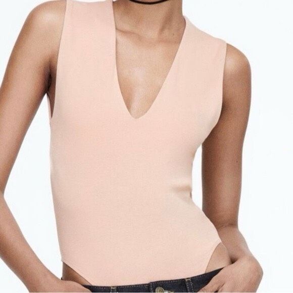 ✨Zara V-Neck Sleeveless Light Pink/Nude Sz Small Bodysuit✨ - Picture 2 of 7